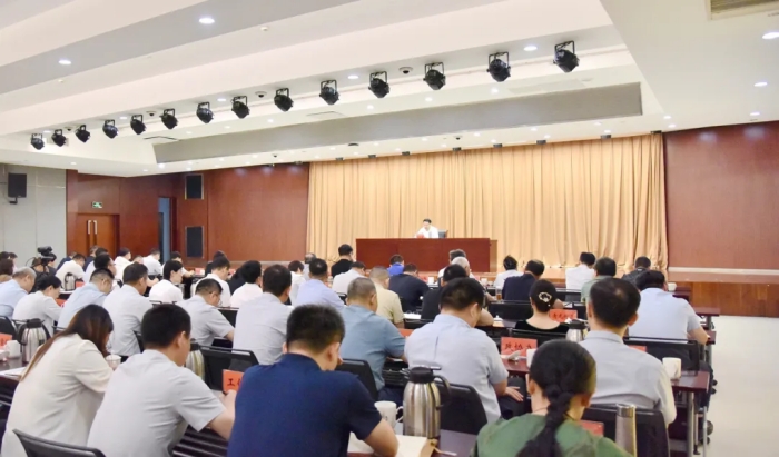 区委召开全区警示教育暨违规吃喝等突出问题集中整治工作推进会
