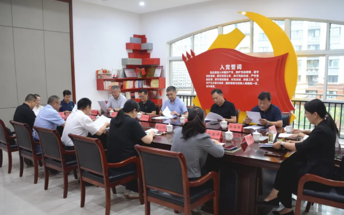 市人大常委会专题调研全市法治宣传